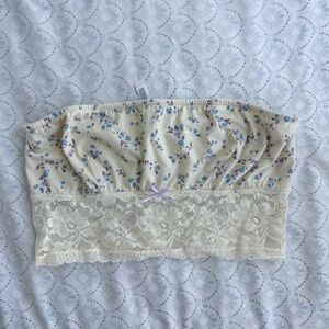 Urban Outfitters / Out From Under Angel Eyes Floral Lace Bandeau Top